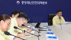 "화장장은 팩스&middot;전화로 예약"&hellip;충북 민원 업무 큰 혼란 없어