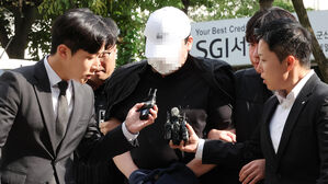 여친 살해 후 시신 1년간 냉장고에 숨긴 40대 구속 심사&hellip;"죄송"