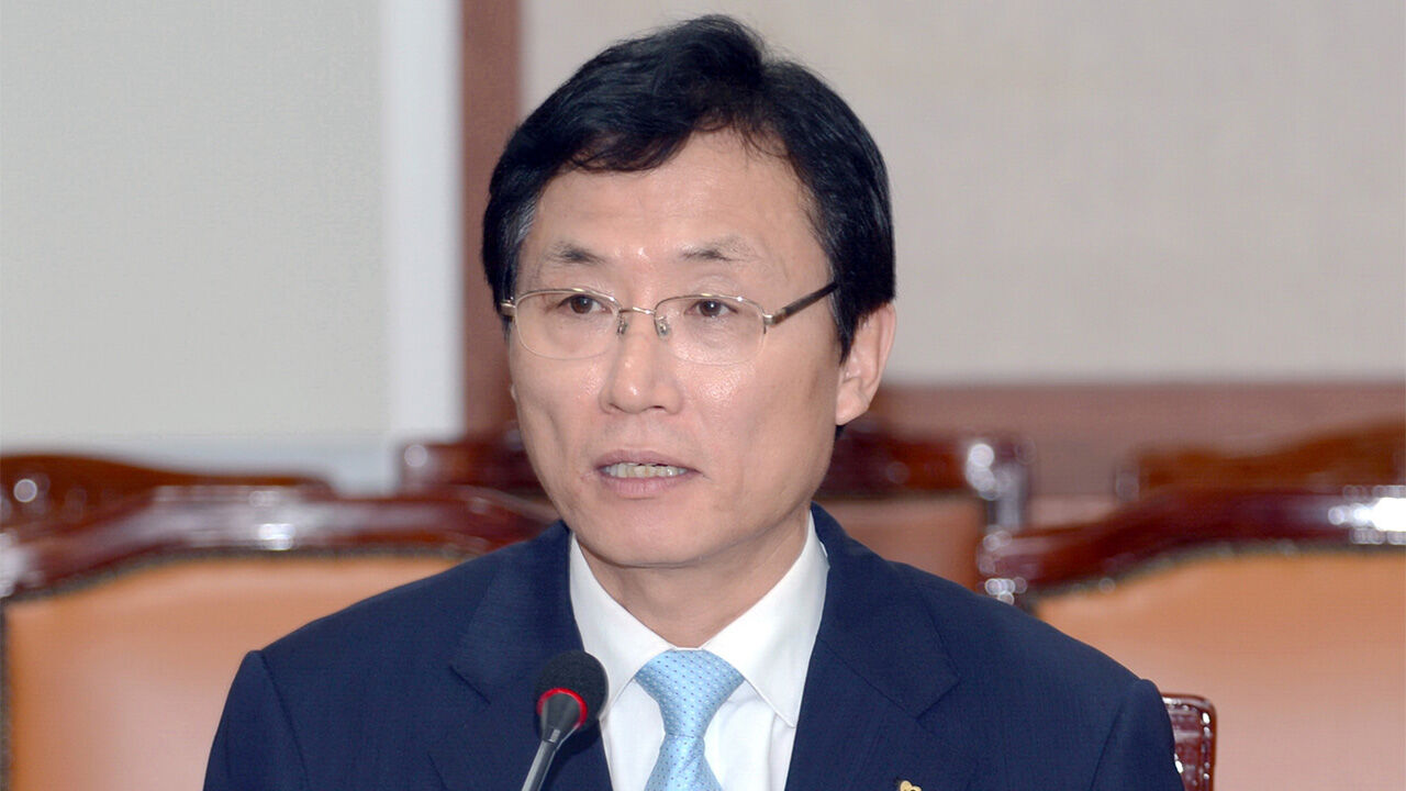설 명절 앞두고 음식 대접…이환주 전 남원시장 항소심도 무죄