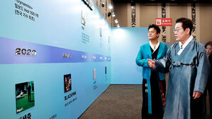 '장관급' 된 박진영…이 대통령 "지원하되 간섭 안 한다"