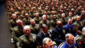 전군 지휘관 한자리에 소집하더니…"뚱뚱한 장성 아웃"