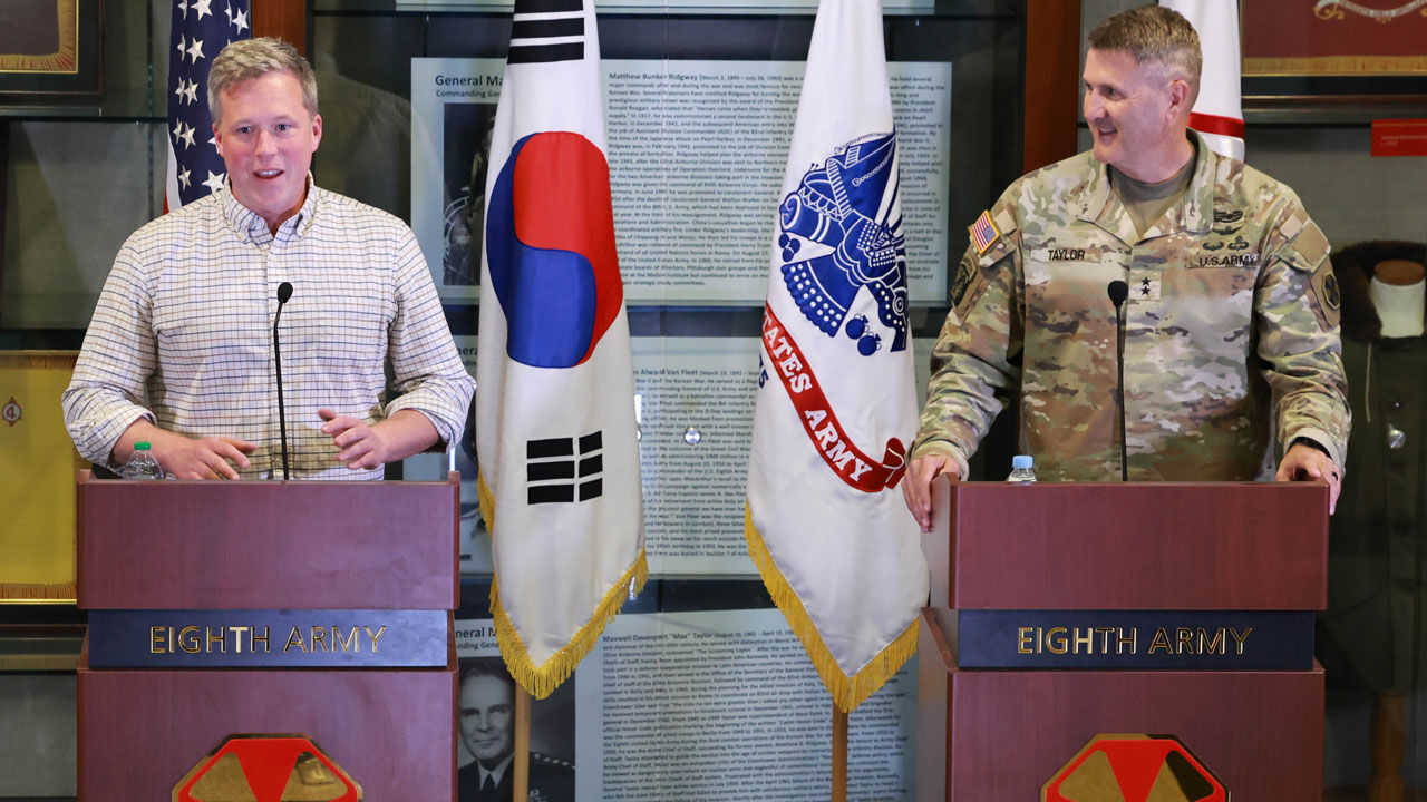 미 육군장관 "북중 모두 위협…최첨단 배치 원해"