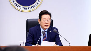 이 대통령, '전산망 복구' 공무원 사망에 "슬픔과 애도"