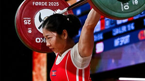 북한 강현경, 세계역도선수권 여자 53㎏급 우승