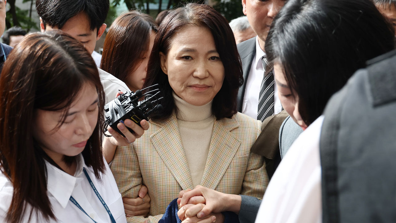 민주 "이진숙 체포, 응당한 법 집행…국힘, 사실 왜곡하며 구태"