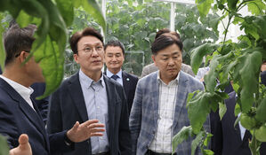 김 총리, 추석연휴 장흥·김제 방문…"말싸움보다 생산적 정치"