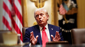 트럼프 "11월 1일부터 중국에 100% 추가 관세"