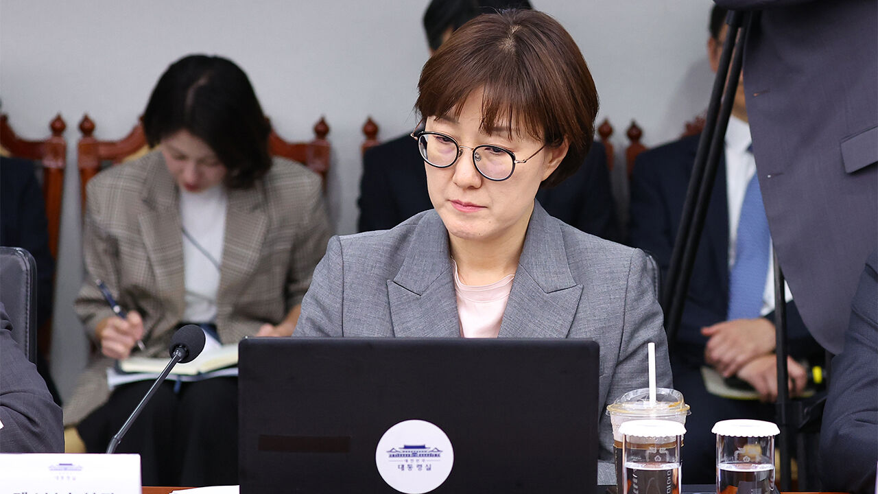 국힘 "김현지, 국감 피하니 의심만 증폭"…민주 "정쟁 수단 안 돼"
