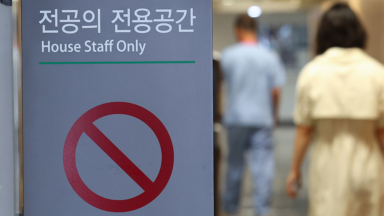 "전공의 절반 이상, 주 72시간 넘게 근무"