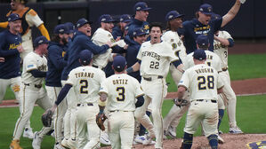 밀워키, 컵스 꺾고 NLCS 진출&hellip;다저스와 WS 티켓 놓고 대결