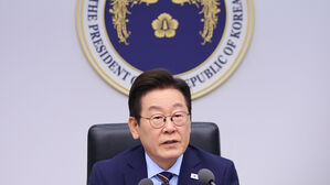 이 대통령 "전 부처, 국정감사에 여야 구분 없이 적극 협조하라"