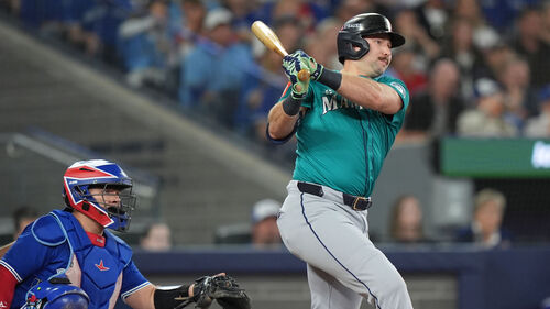 홈런왕 롤리 동점포 '쾅'…시애틀, ALCS 첫판 승리