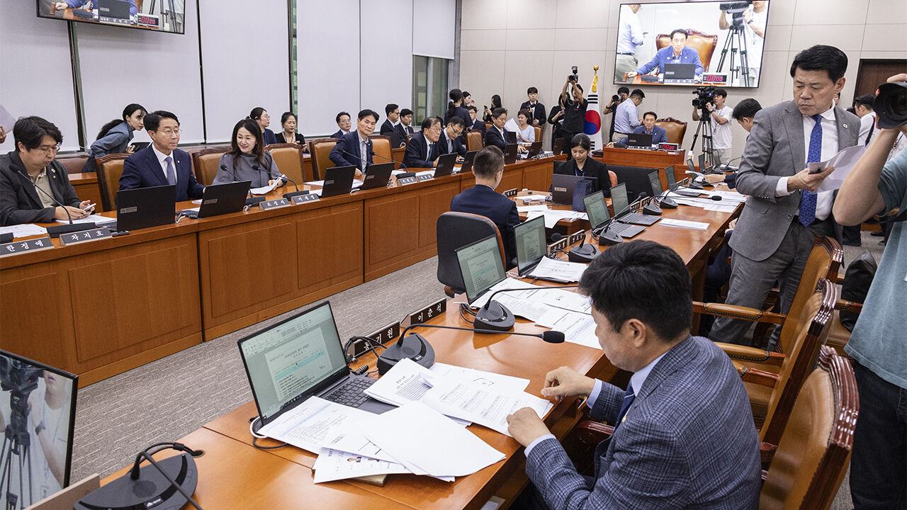 외통위 국감서 유엔대사 출석 놓고 공방…"화상 출석"·"정쟁용"