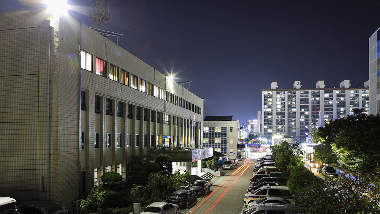 "접객원 외모 별로야" 유흥주점서 난동 피운 20대 입건