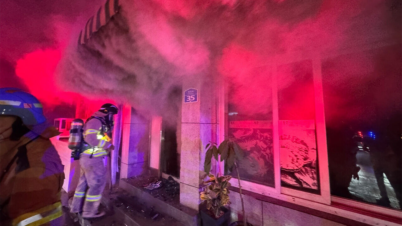 '일가족 참변' 가평 횟집 화재 원인 "피복 벗겨진 전선에 과부하"