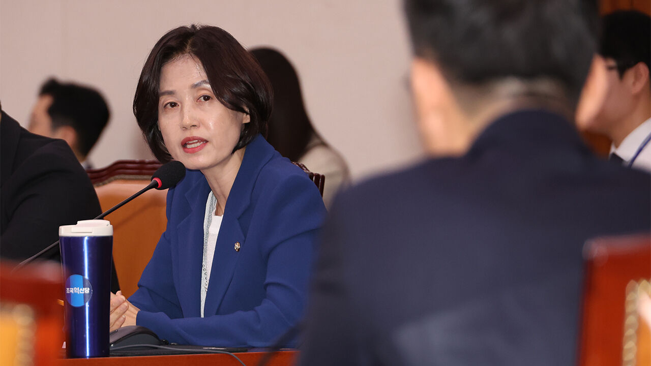 조국혁신당 박은정 의원이 7월 16일 국회 법제사법위원회에서 열린 정성호 법무부 장관 후보자에 대한 인사청문회에서 검찰개혁 방안과 관련해 질의하고 있다.