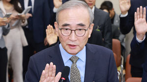 KT 대표 "피해 고객만 공지, 불안 최소화 차원"