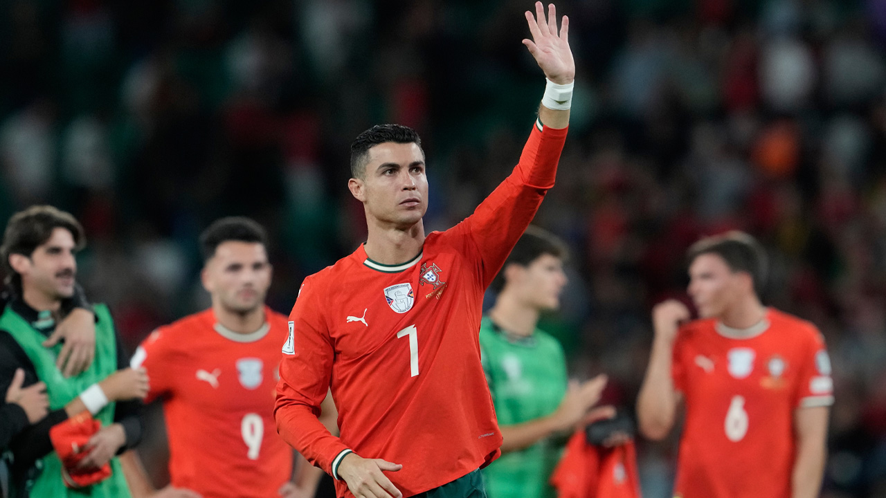 공분 샀던 아일랜드 가는 호날두… 이번엔 착한 아이 될 것 