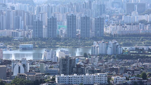 정부, 보유세 강화 예고&hellip;"어떤 정책도 가능"