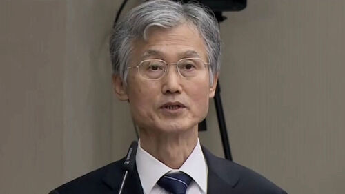 "본연의 사명 다할 것"…국힘 퇴장에 반쪽 감사