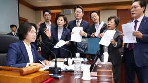 이재명 정부 첫 국감 나흘째…'윤 정부 감사·R&D예산 삭감' 충돌 전망