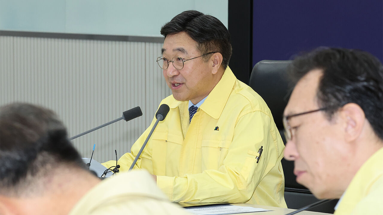 중대본 "장애시스템 복구율 45.7%…일상 밀접 서비스 10월 말 재개 목표"
