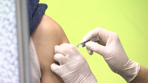 기온 급격히 떨어져…"본격 유행 전 독감 접종해야"