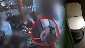 "위 아 차이나" 고기 씹고 뻑뻑…"소변이" 사장님 경악