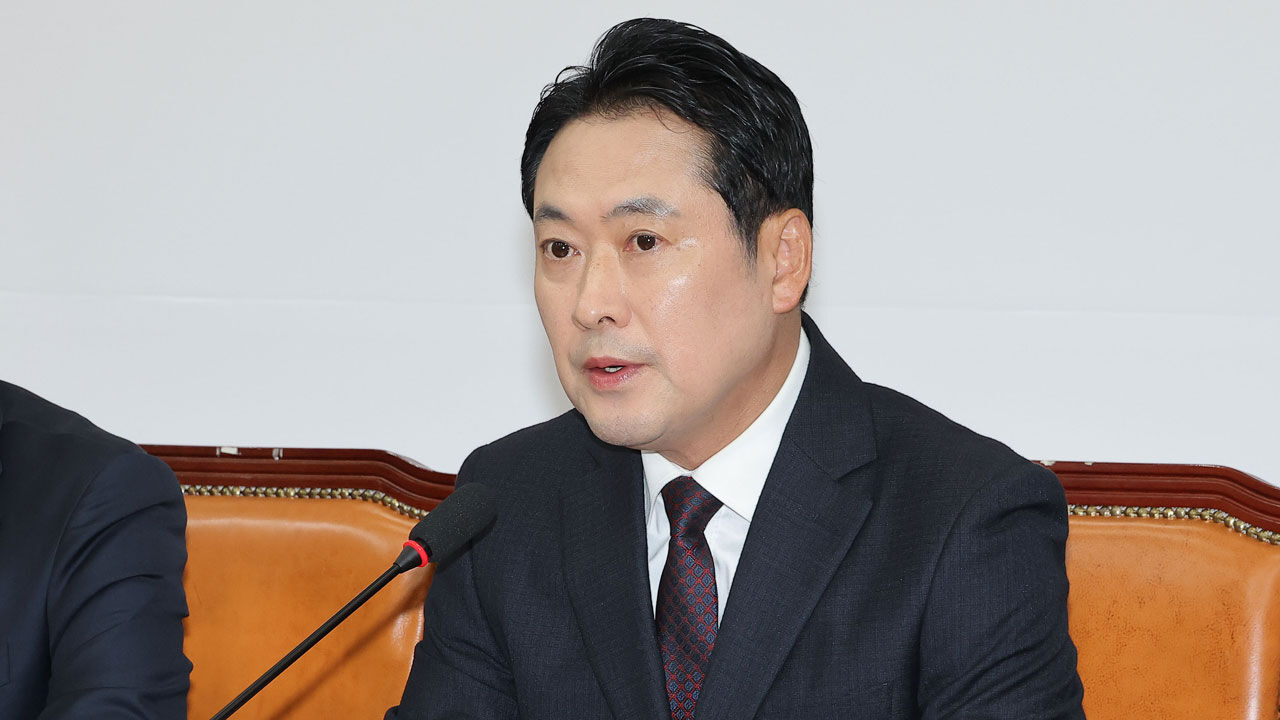 윤 면회한 장동혁 "기도로 무장하고 계셔…뭉쳐 싸우자"