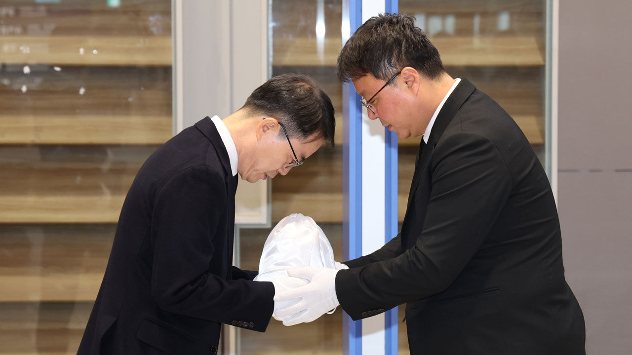 캄보디아 한국 대학생 유해, 74일 만에 유족 품으로 돌아가