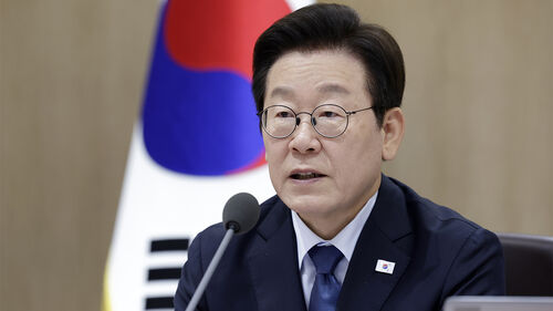 이 대통령 "투기 수요 철저히 억제…가용 정책 수단 집중 투입"