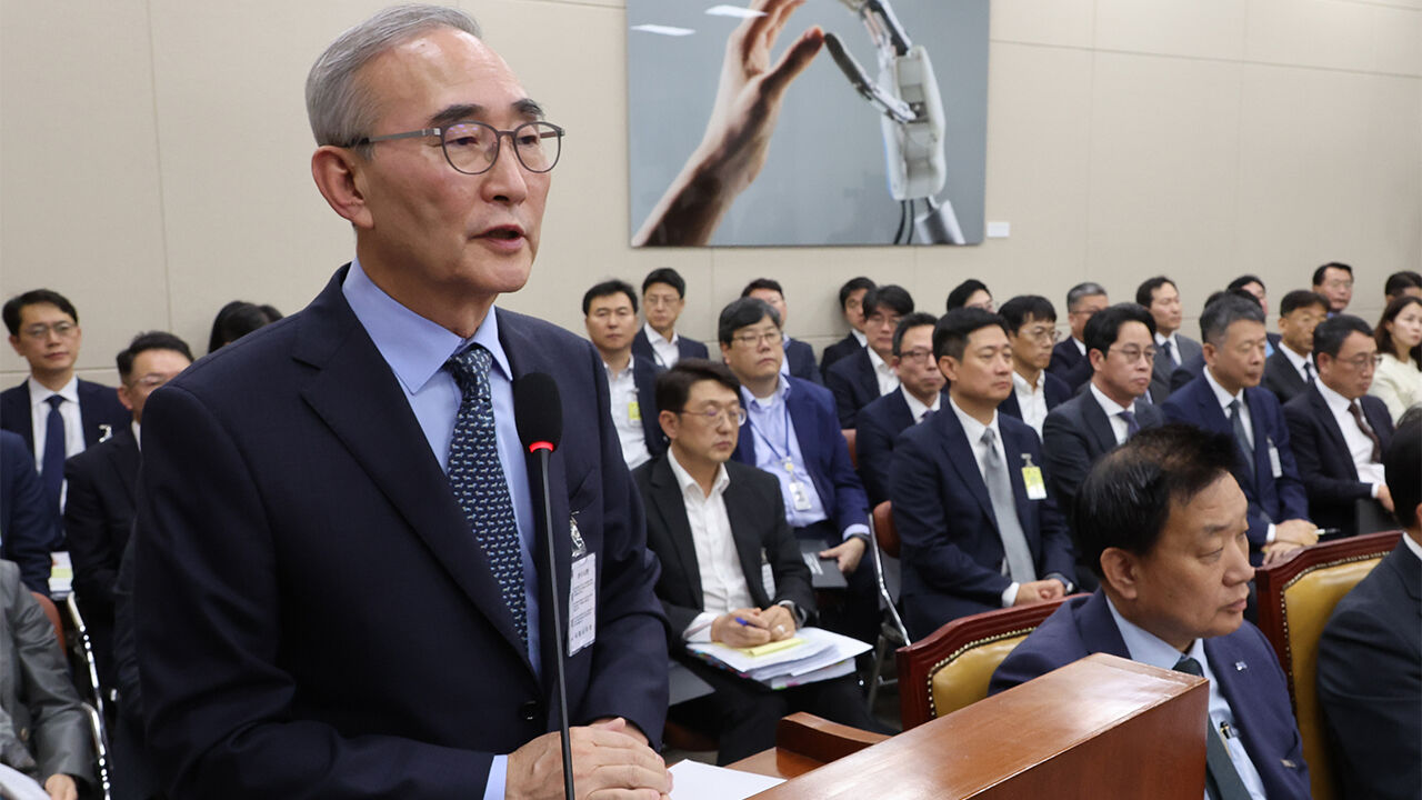김영섭 KT 대표 "'소액결제' 해킹 피해자 위약금 면제"