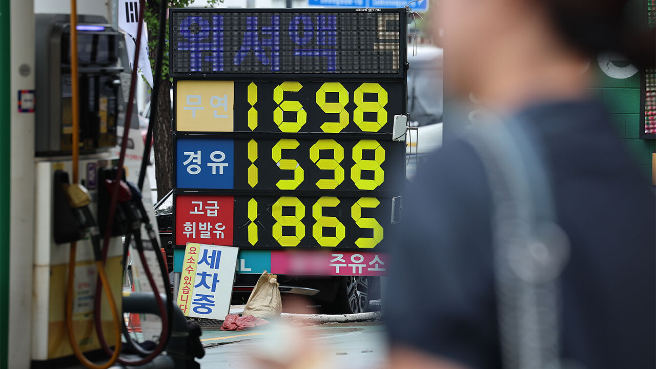 유류세 인하, 단계적 축소…다음 달 휘발유 25원·경유 29원 오른다