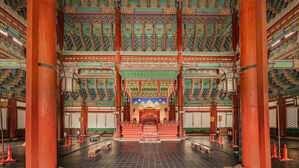 이배용과 경복궁 간 'VIP' 김건희&hellip;근정전 '왕의 의자'도 앉아