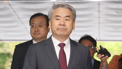 구속 심사 출석한 이종섭 전 장관 "혐의 인정하지 않는다"