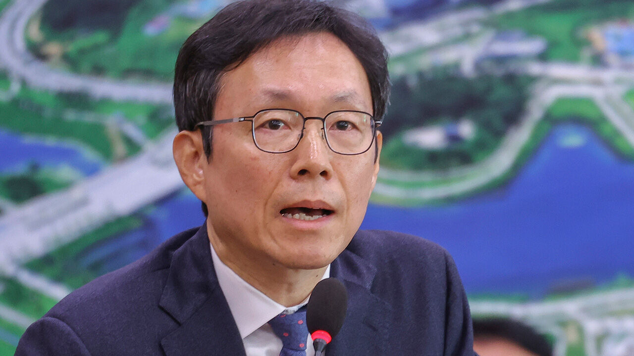 국토부 "부동산원 주간 시세 조사 자체를 폐지하는 것은 부담"