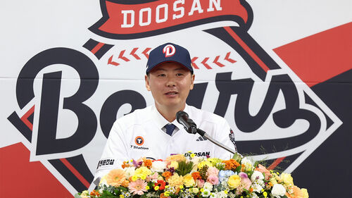 김원형 두산 감독, 일본 미야자키 마무리 훈련서 본격 지휘