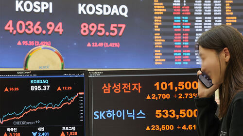 이재용 '취임 3주년' 날에…10만 전자·시총 600조 '겹경사'