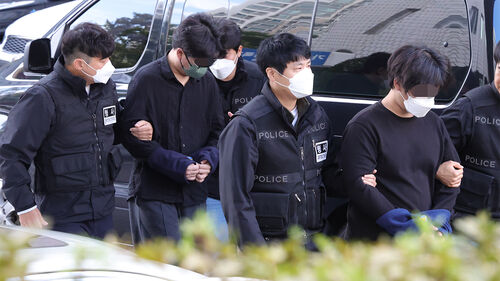 경기북부경찰, 캄보디아 '로맨스스캠' 피의자 11명 구속 송치