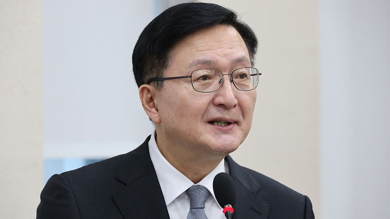 서울대 총장 "시진핑 자료실 폐지, 일방적 결정할 문제 아냐"