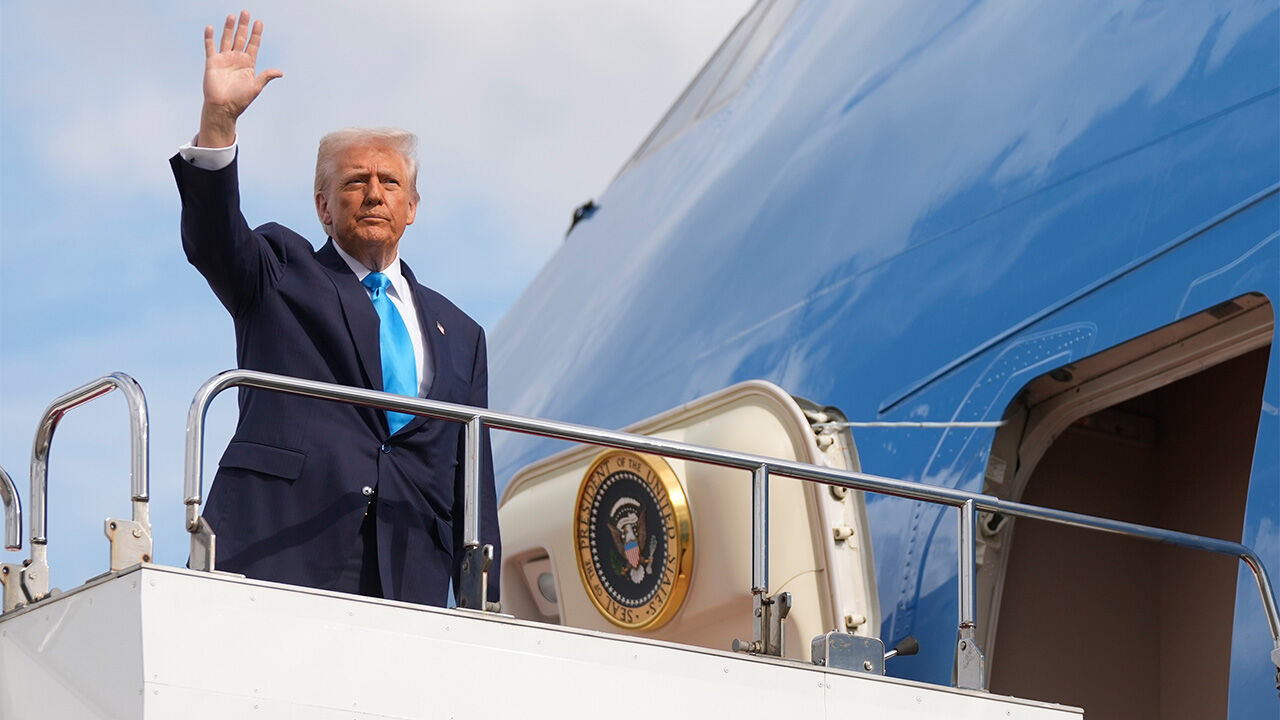 트럼프, 일본 떠나 한국으로 출발…오늘 이 대통령과 정상회담