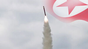 트럼프 한국 오는데…북한 "어제 전략순항미사일 발사"