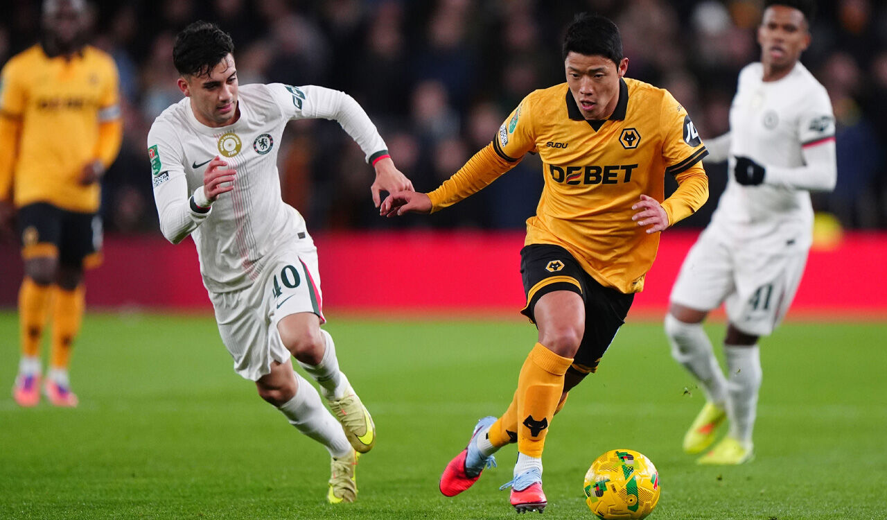 황희찬 시즌 첫 도움…울버햄튼, 첼시에 져 리그컵 16강 탈락