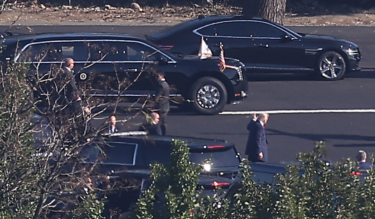 [속보] 트럼프, 김해공항 도착…나래마루서 미중정상회담