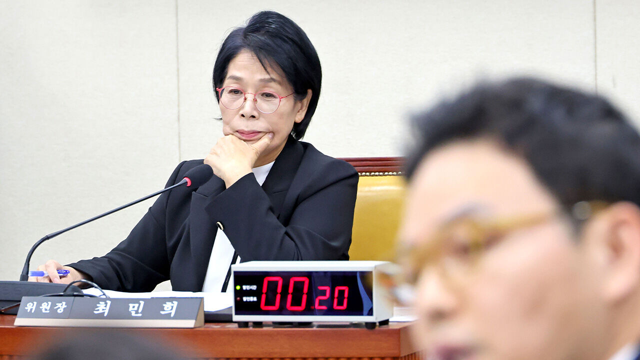 국힘, 과방위 국감서 '최 사퇴' 공세 지속…민주 "정쟁 그만"