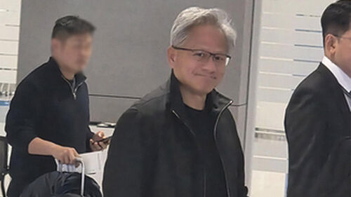 엔비디아 젠슨 황, 인천공항 입국…15년 만에 방한