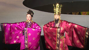 APEC 빛낸 '한복의 향연'…신라 왕복부터 AI까지