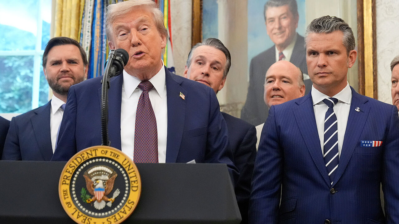 트럼프 "핵무기 시험 재개 지시"…33년 만에 핵실험 재개?