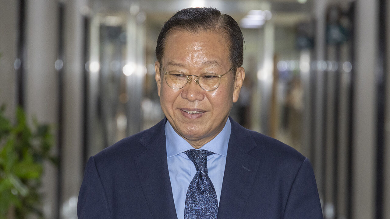 경찰, 선관위 의뢰로 '유튜버 설 선물' 권영세 수사