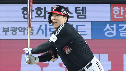 LG 김현수, 9회 역전 결승타…PS 통산 102안타 신기록